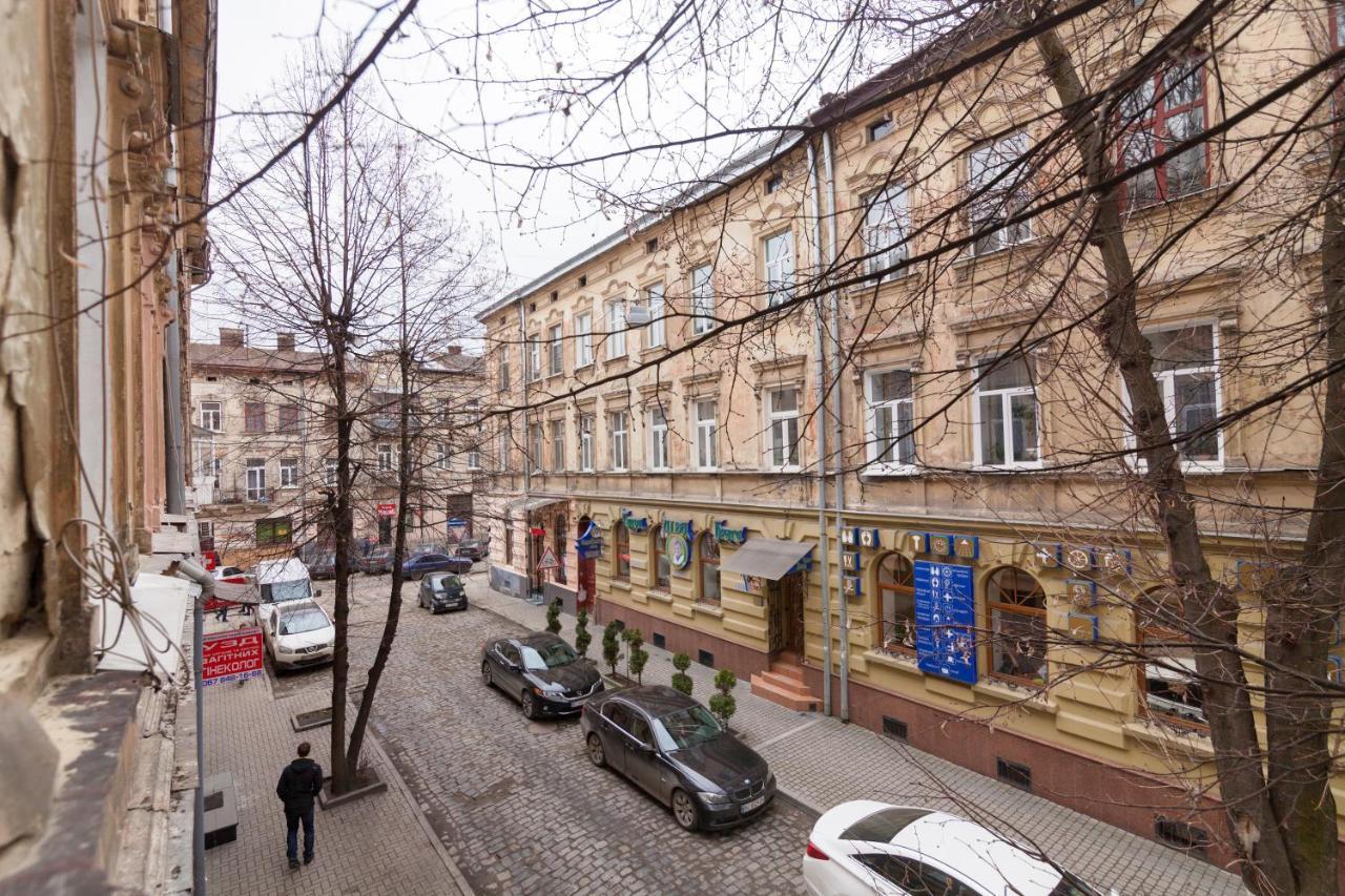 3Х Комнатная Уютная Квартира В Центре Львова Exterior foto